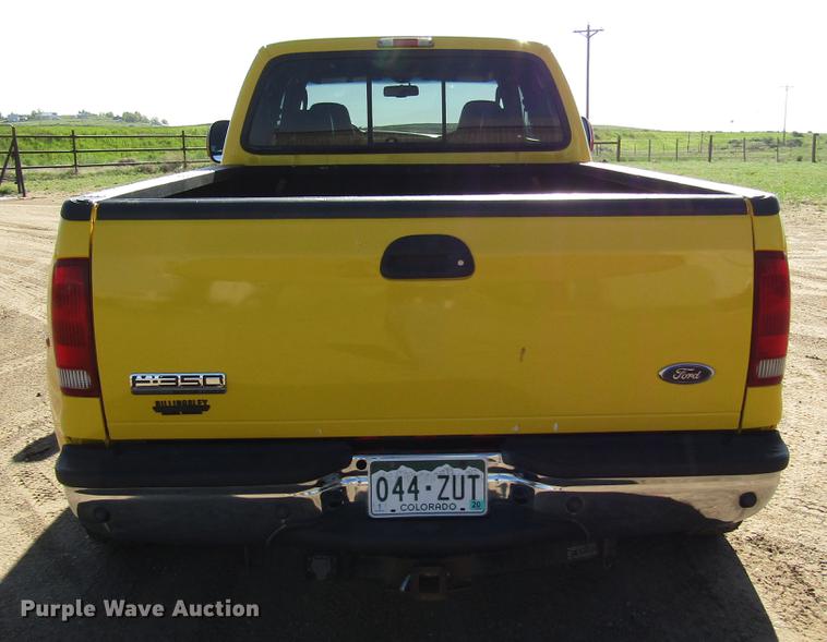 image for item DG1223 2006 Ford F350 Super Duty Crew Cab pickup truck