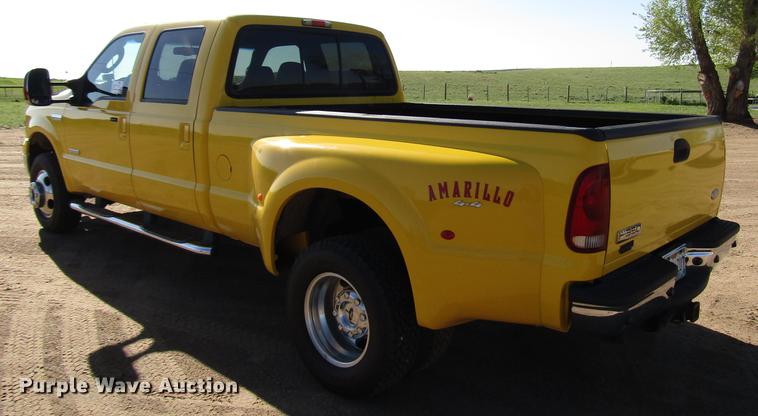 image for item DG1223 2006 Ford F350 Super Duty Crew Cab pickup truck