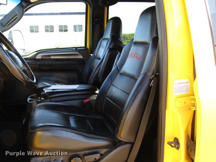 image for item DG1223 2006 Ford F350 Super Duty Crew Cab pickup truck