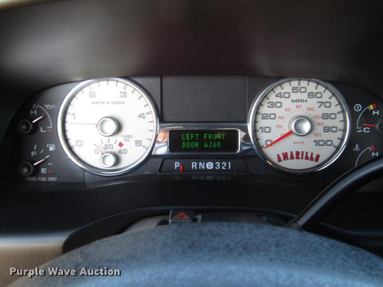 image for item DG1223 2006 Ford F350 Super Duty Crew Cab pickup truck