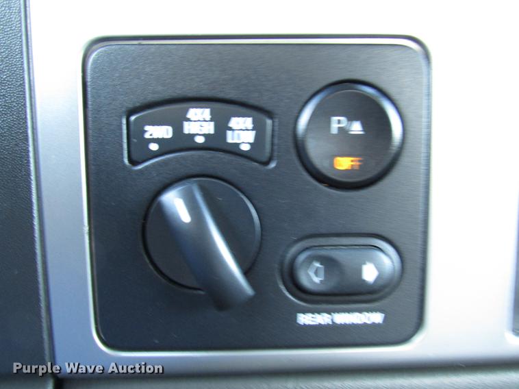 image for item DG1223 2006 Ford F350 Super Duty Crew Cab pickup truck