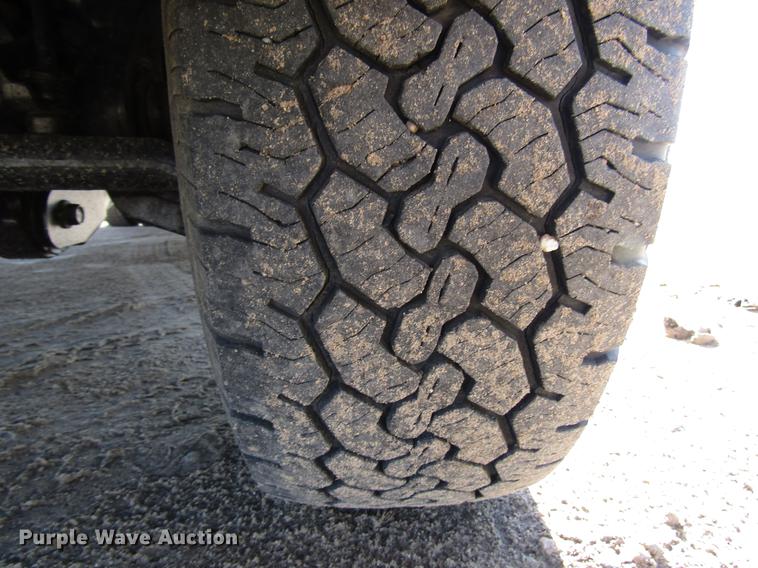 image for item DG1223 2006 Ford F350 Super Duty Crew Cab pickup truck