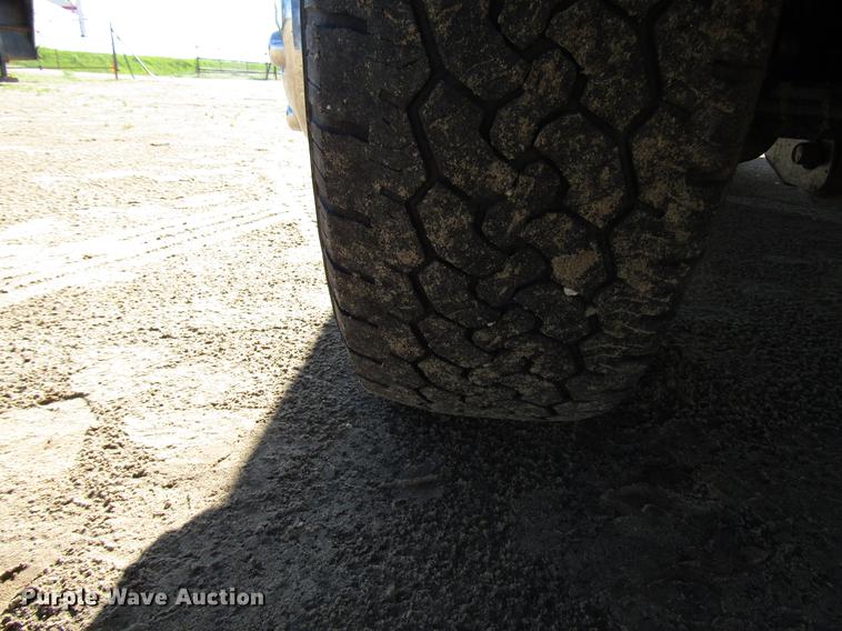 image for item DG1223 2006 Ford F350 Super Duty Crew Cab pickup truck