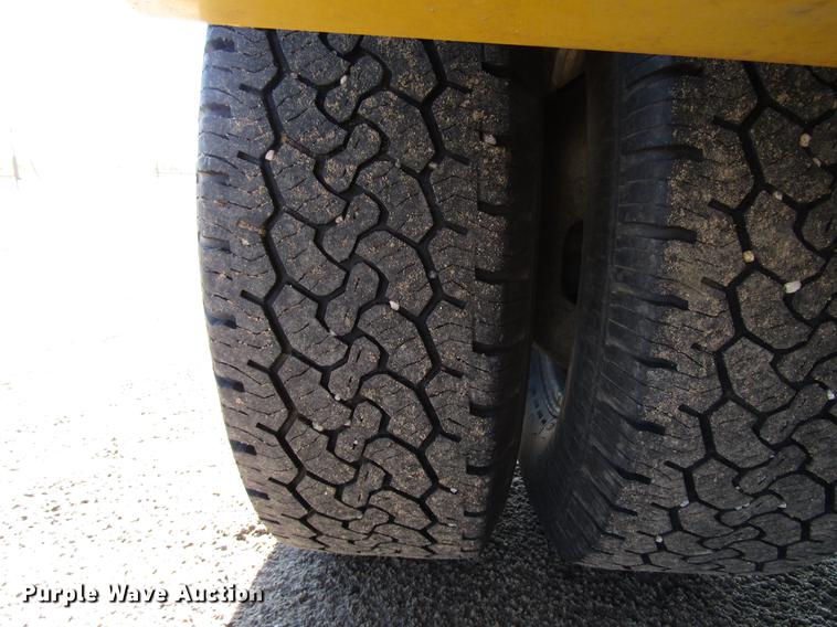 image for item DG1223 2006 Ford F350 Super Duty Crew Cab pickup truck