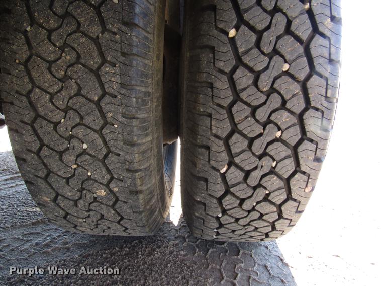 image for item DG1223 2006 Ford F350 Super Duty Crew Cab pickup truck