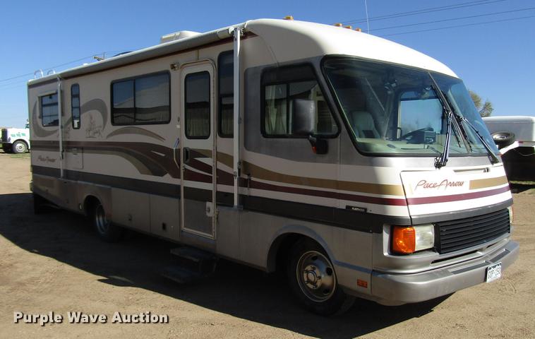 image for item DG1224 1994 Chevrolet Fleetwood P30 Pace Arrow RV