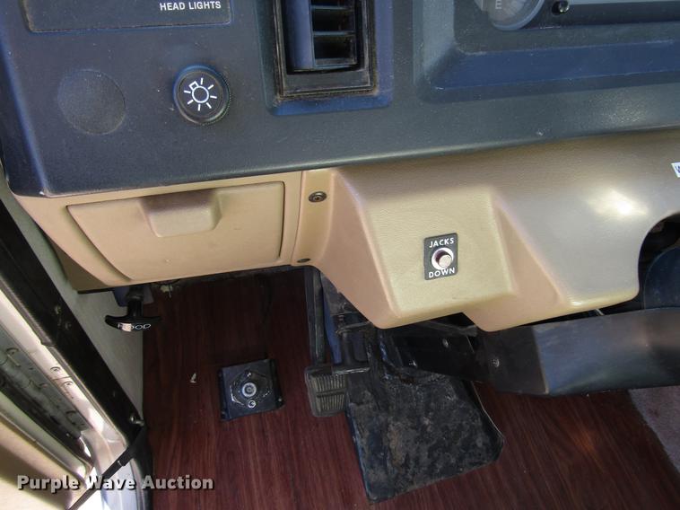 image for item DG1224 1994 Chevrolet Fleetwood P30 Pace Arrow RV