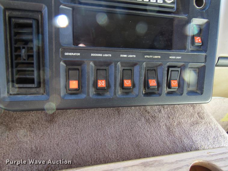 image for item DG1224 1994 Chevrolet Fleetwood P30 Pace Arrow RV