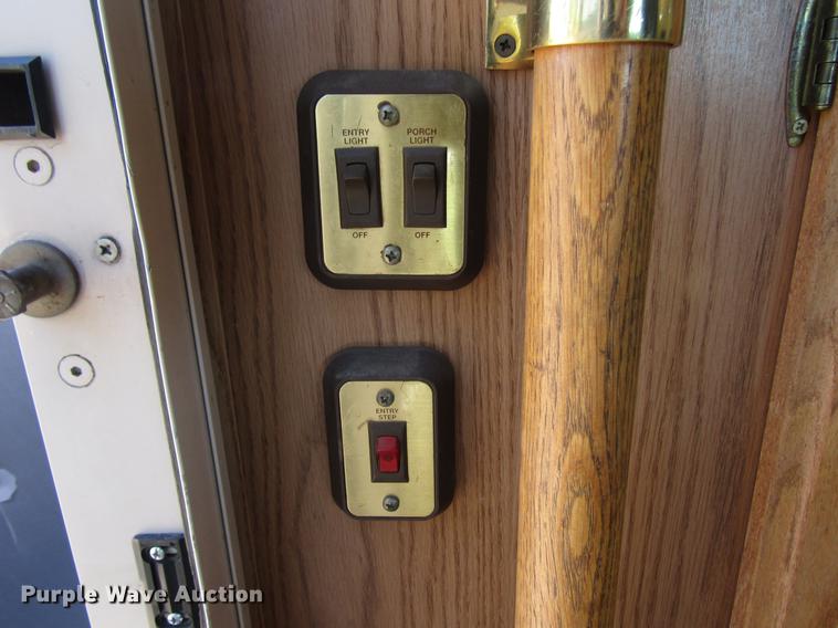 image for item DG1224 1994 Chevrolet Fleetwood P30 Pace Arrow RV