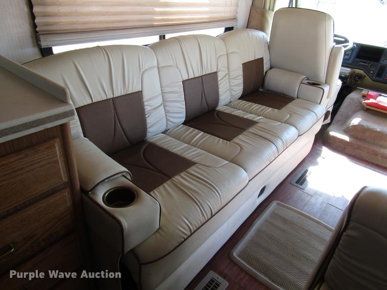 image for item DG1224 1994 Chevrolet Fleetwood P30 Pace Arrow RV