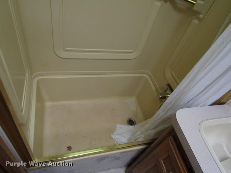 image for item DG1224 1994 Chevrolet Fleetwood P30 Pace Arrow RV