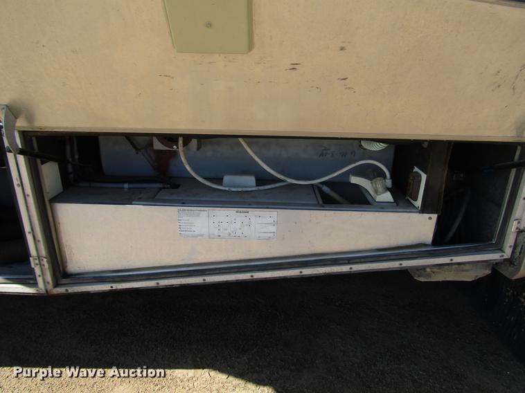 image for item DG1224 1994 Chevrolet Fleetwood P30 Pace Arrow RV