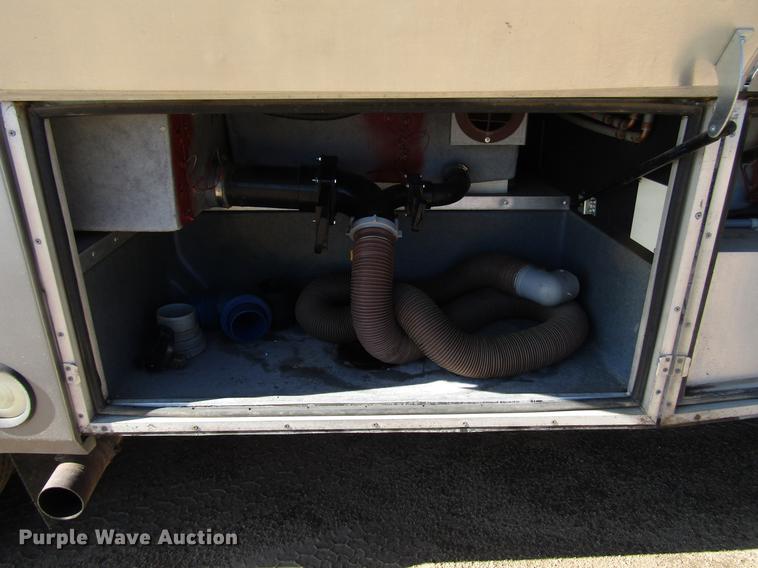 image for item DG1224 1994 Chevrolet Fleetwood P30 Pace Arrow RV