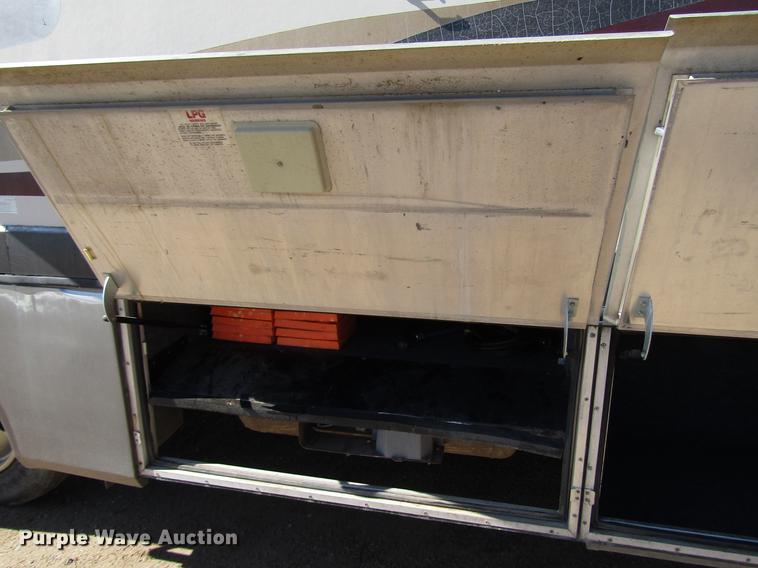 image for item DG1224 1994 Chevrolet Fleetwood P30 Pace Arrow RV