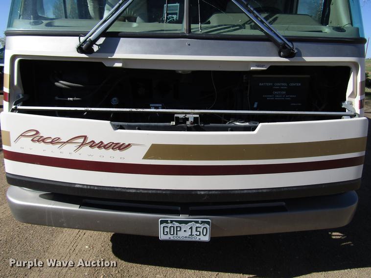 image for item DG1224 1994 Chevrolet Fleetwood P30 Pace Arrow RV