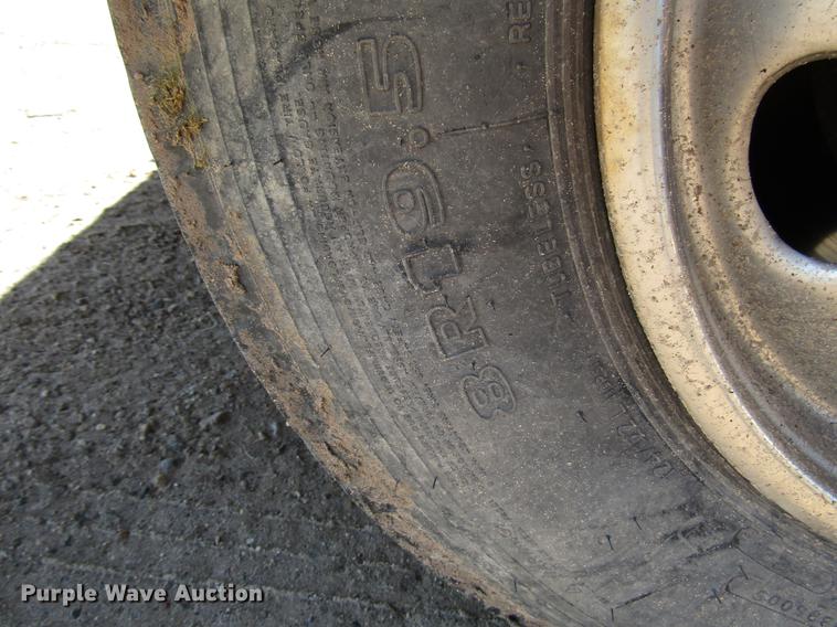 image for item DG1224 1994 Chevrolet Fleetwood P30 Pace Arrow RV