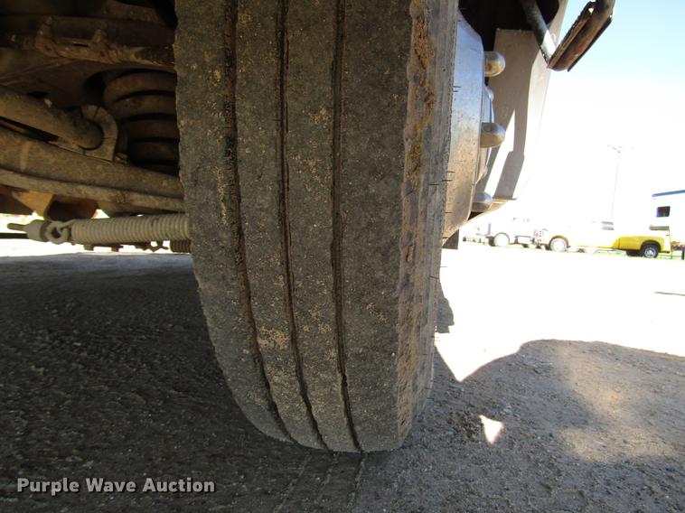 image for item DG1224 1994 Chevrolet Fleetwood P30 Pace Arrow RV