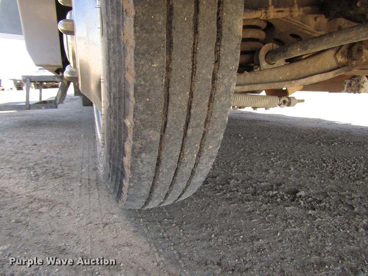 image for item DG1224 1994 Chevrolet Fleetwood P30 Pace Arrow RV