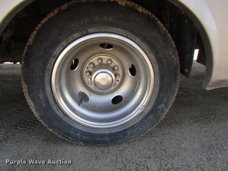 image for item DG1224 1994 Chevrolet Fleetwood P30 Pace Arrow RV