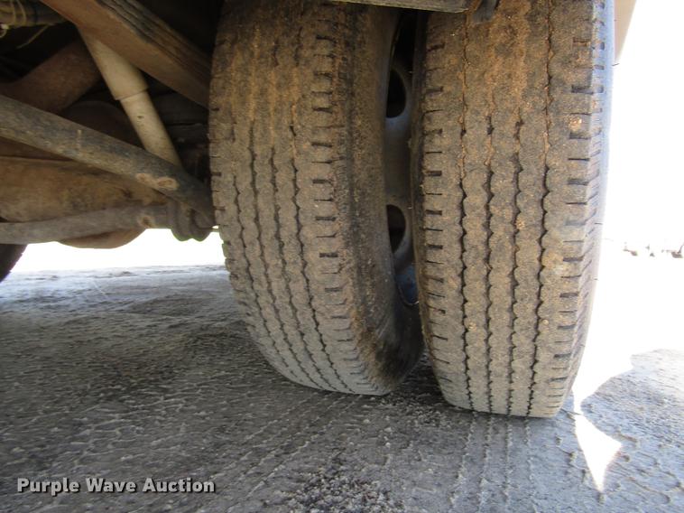 image for item DG1224 1994 Chevrolet Fleetwood P30 Pace Arrow RV