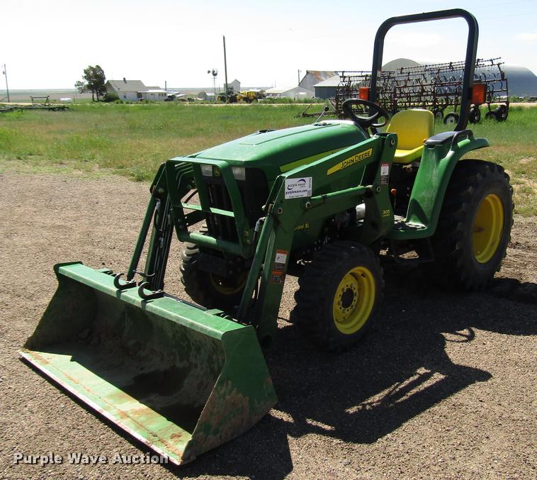 image for item DG1233 John Deere 3038E MFWD tractor