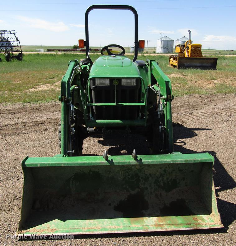 image for item DG1233 John Deere 3038E MFWD tractor
