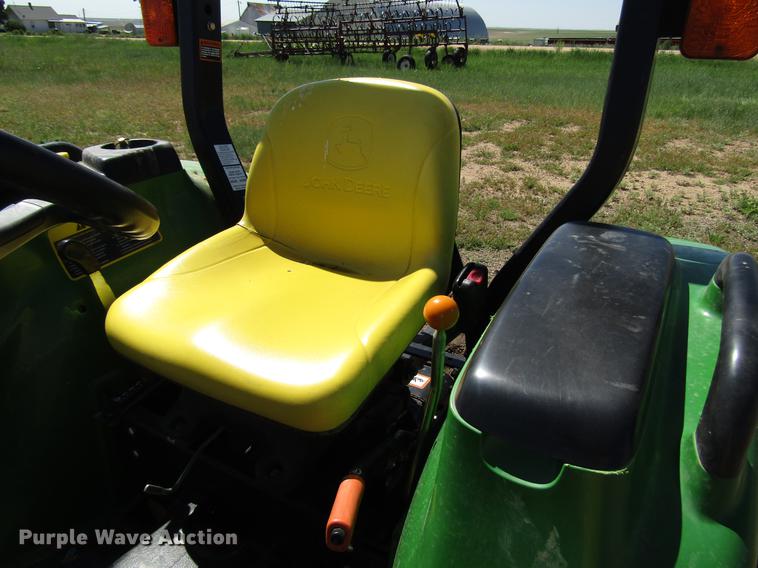 image for item DG1233 John Deere 3038E MFWD tractor