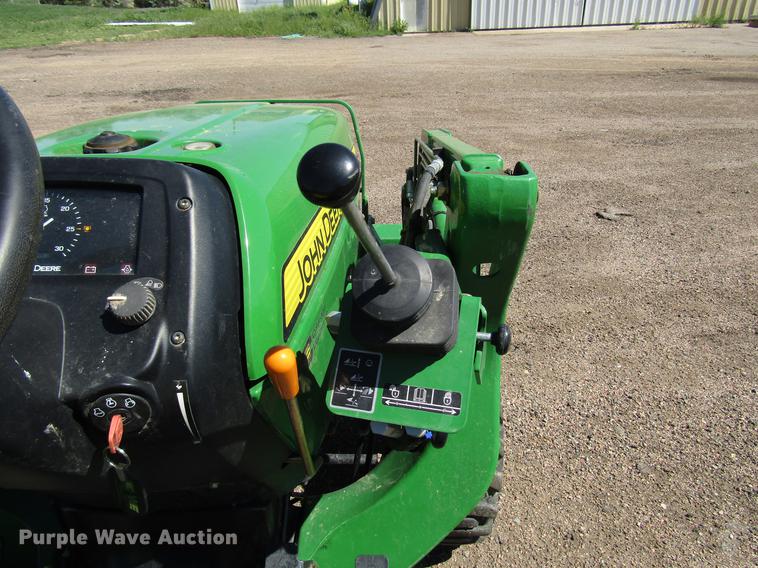 image for item DG1233 John Deere 3038E MFWD tractor