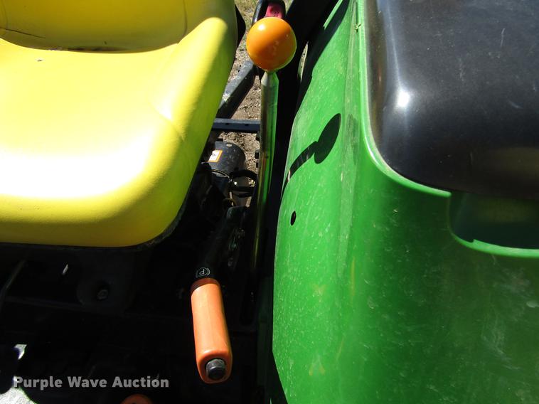 image for item DG1233 John Deere 3038E MFWD tractor