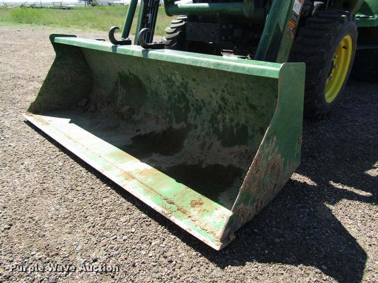 image for item DG1233 John Deere 3038E MFWD tractor