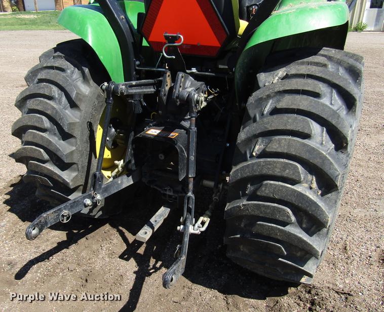 image for item DG1233 John Deere 3038E MFWD tractor