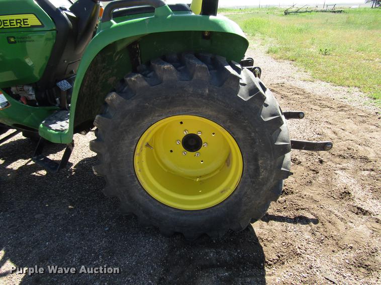 image for item DG1233 John Deere 3038E MFWD tractor