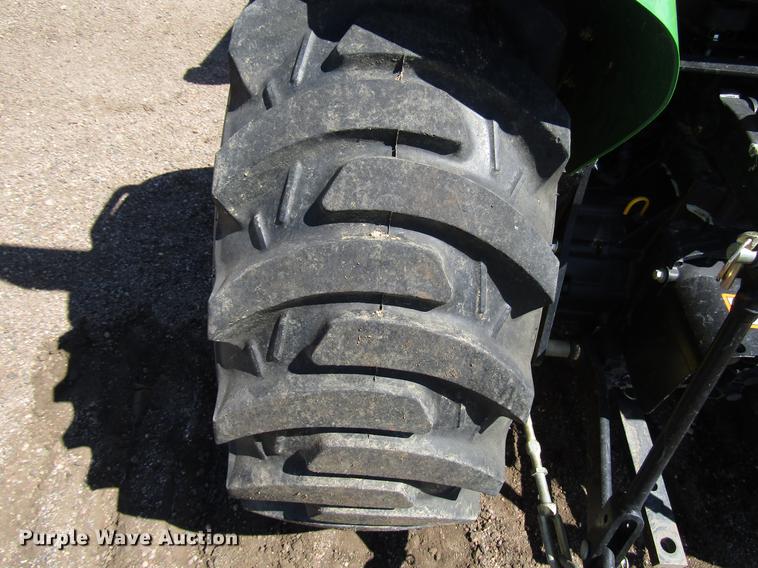 image for item DG1233 John Deere 3038E MFWD tractor