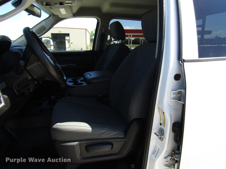 image for item DG1236 2014 Dodge Ram 5500 Crew Cab flatbed truck