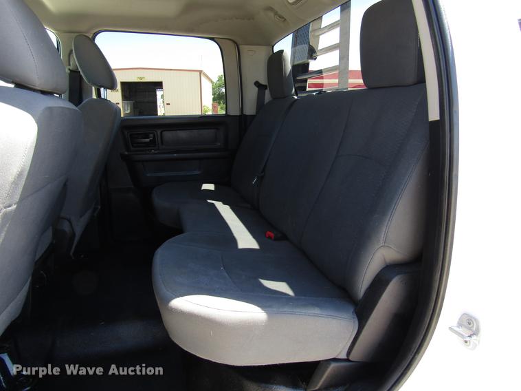 image for item DG1236 2014 Dodge Ram 5500 Crew Cab flatbed truck