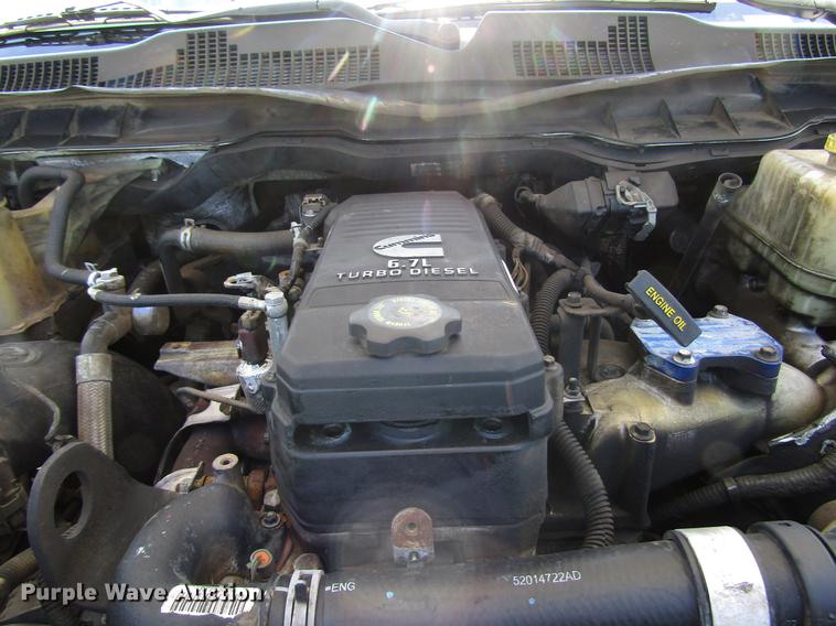 image for item DG1236 2014 Dodge Ram 5500 Crew Cab flatbed truck