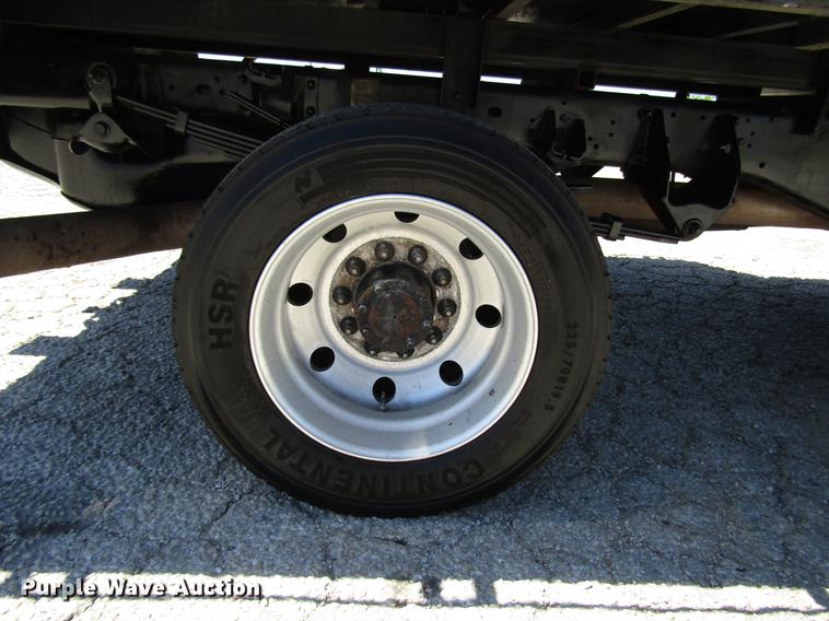 image for item DG1236 2014 Dodge Ram 5500 Crew Cab flatbed truck