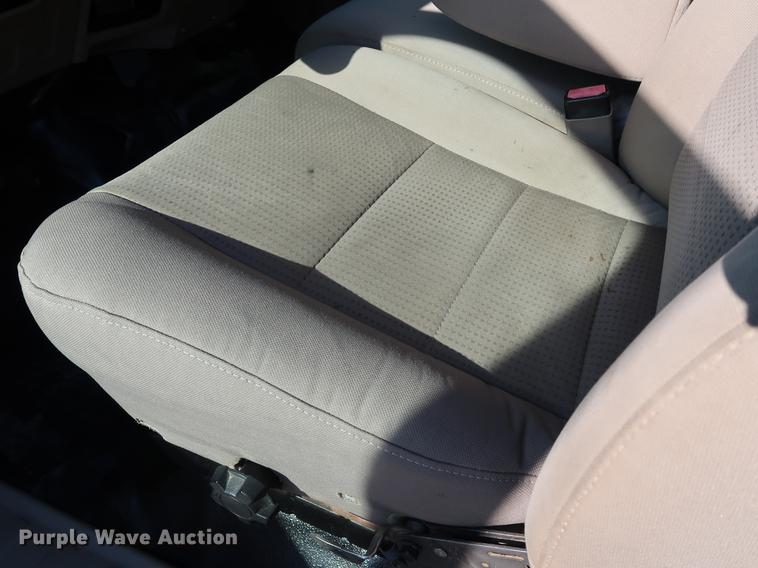 image for item DG3499 2008 Ford F550 SuperCab truck cab and chassis