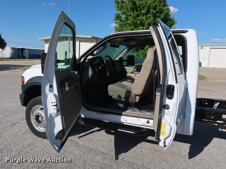 image for item DG3499 2008 Ford F550 SuperCab truck cab and chassis