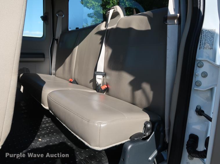 image for item DG3499 2008 Ford F550 SuperCab truck cab and chassis