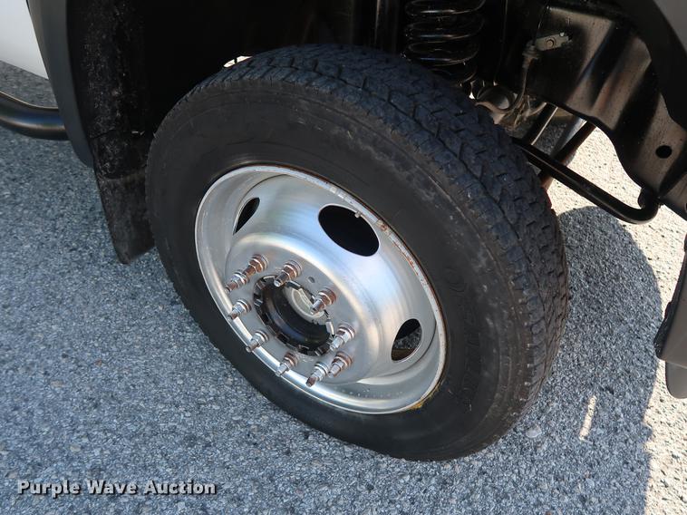 image for item DG3499 2008 Ford F550 SuperCab truck cab and chassis