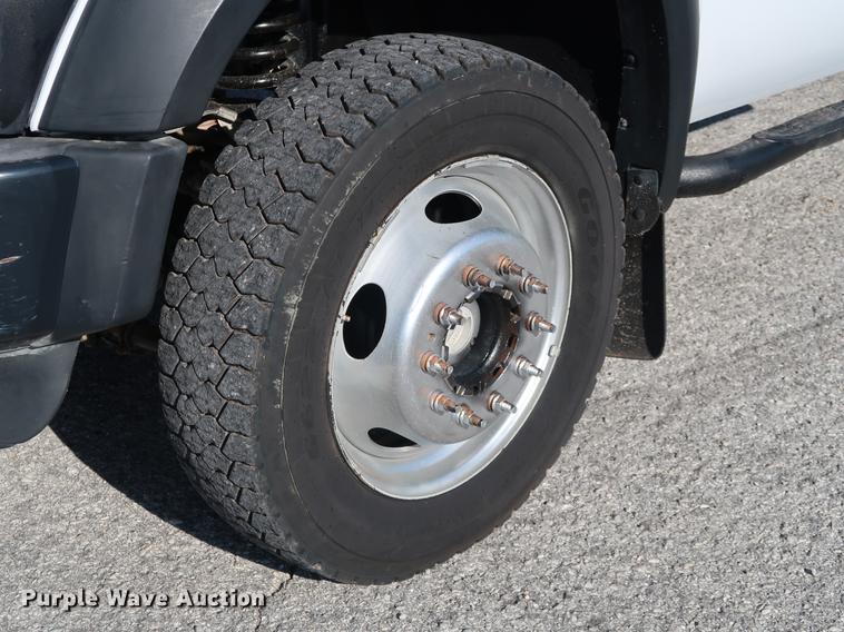 image for item DG3499 2008 Ford F550 SuperCab truck cab and chassis