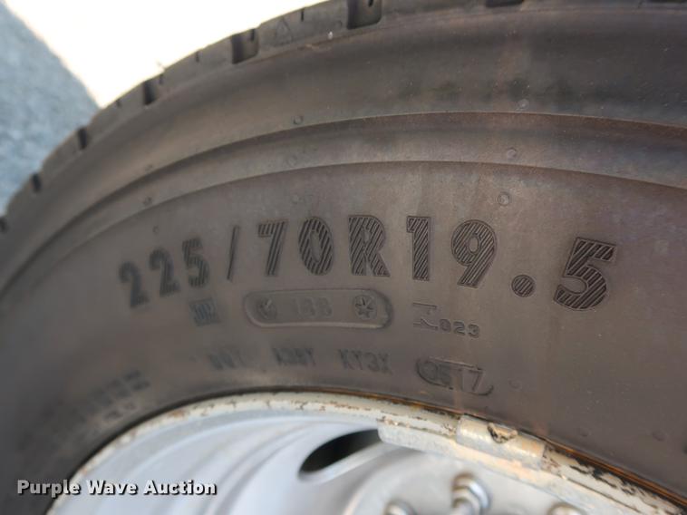 image for item DG3499 2008 Ford F550 SuperCab truck cab and chassis