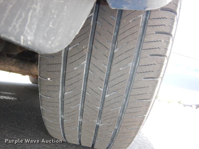 image for item DG4764 2012 Chrysler Town & Country van