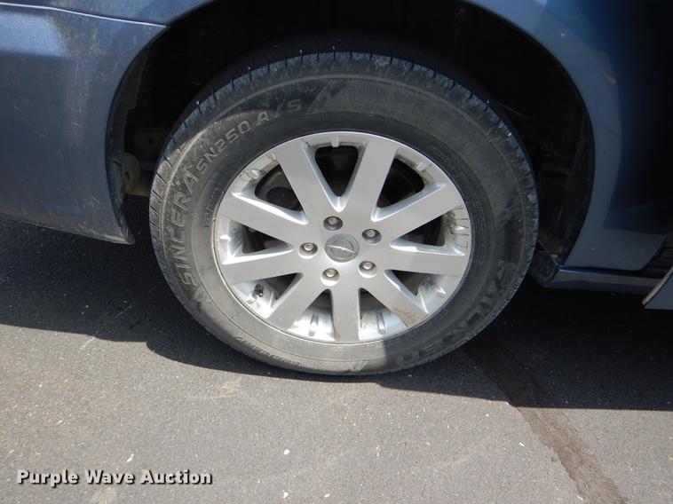 image for item DG4764 2012 Chrysler Town & Country van