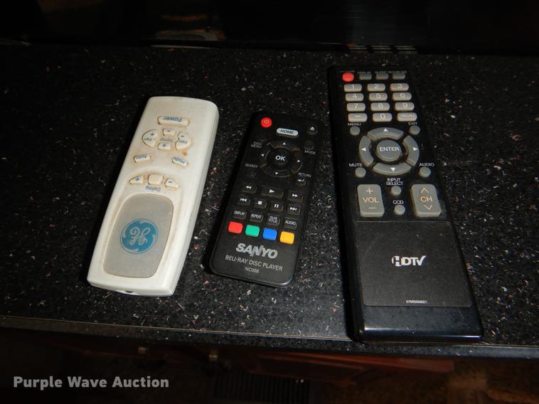 image for item DG4765 2012 Keystone Cougar 26S camper