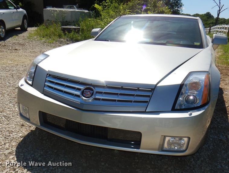 image for item DG4766 2005 Cadillac XLR convertible