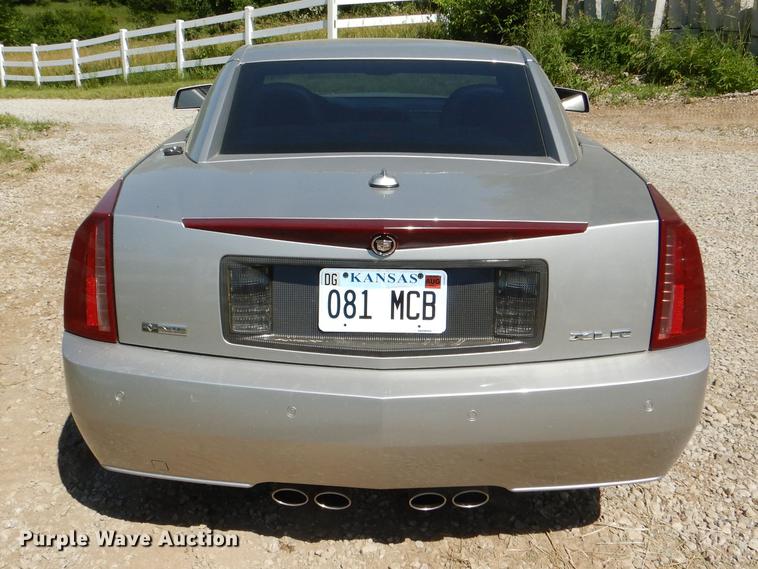 image for item DG4766 2005 Cadillac XLR convertible