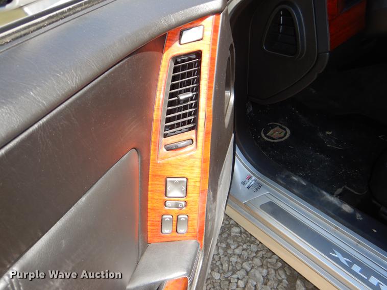 image for item DG4766 2005 Cadillac XLR convertible