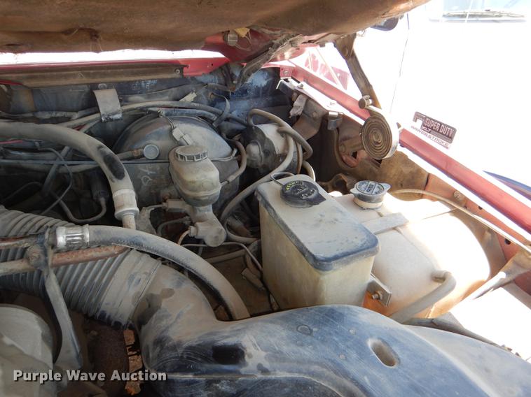 image for item DG4767 1990 Ford F350 XLT Lariat tow truck